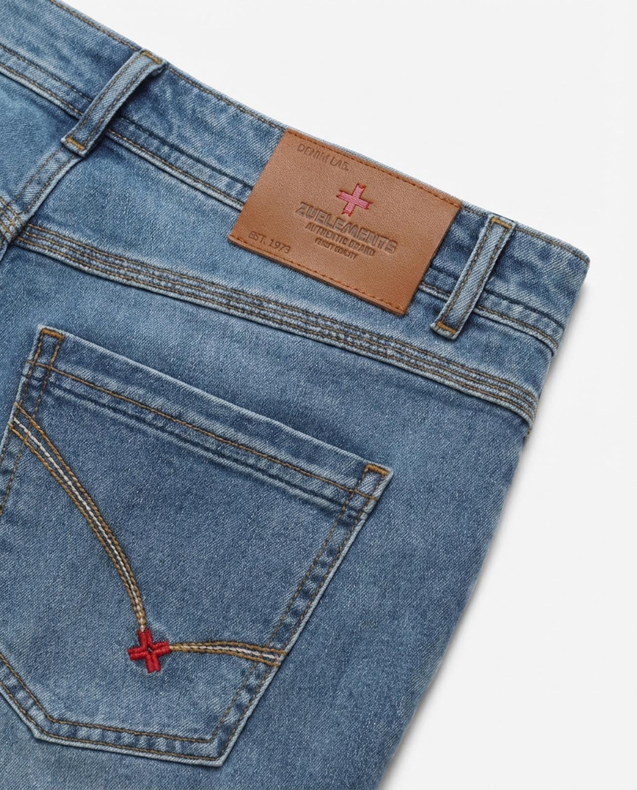 Jeans slim fit in tono light blue